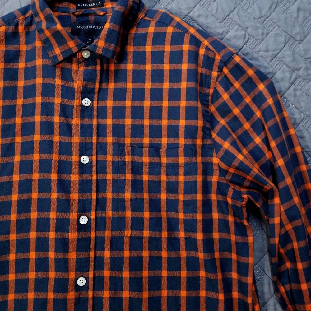 Banana Republic Shirt Mens Medium Red/Blue Plaid Button Up Untucked Fit Dark - Picture 3 of 9